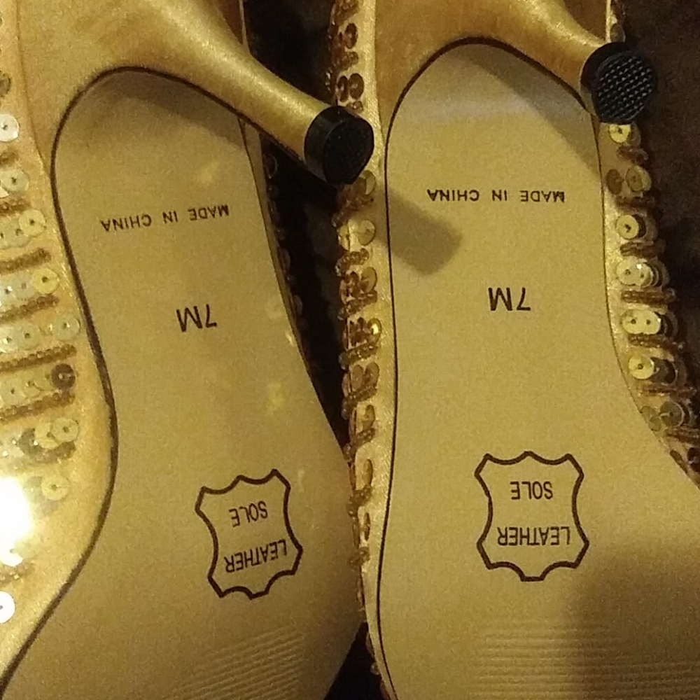 Vintage Sequence Gold Pumps - Picture 5 of 8